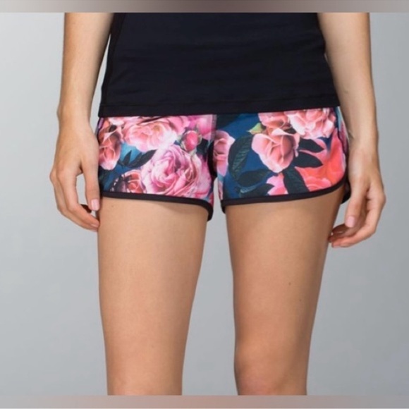 Lululemon Run Speed Shorts Secret Garden 4-way Stretch Size 2 Running Yoga Rare - Picture 6 of 14